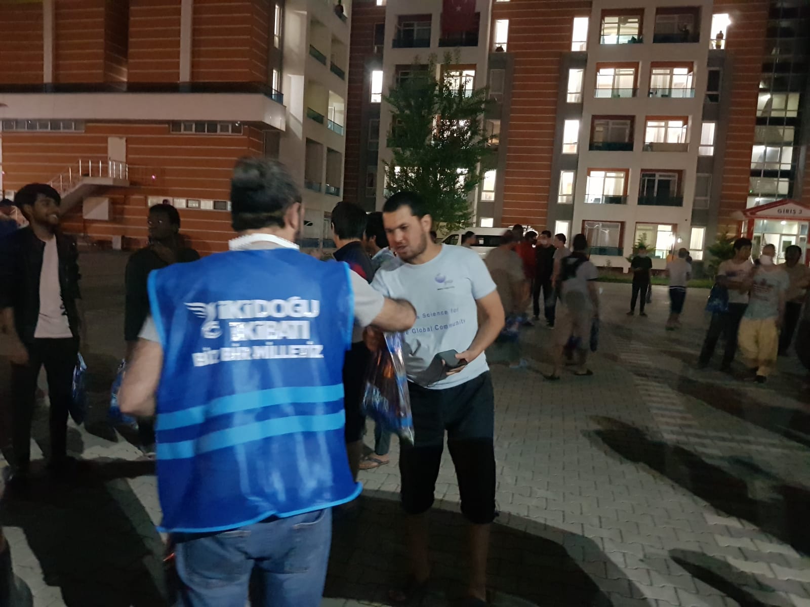 Öğrenci Yurtlarına Kadir Gecesi Sürprizi!