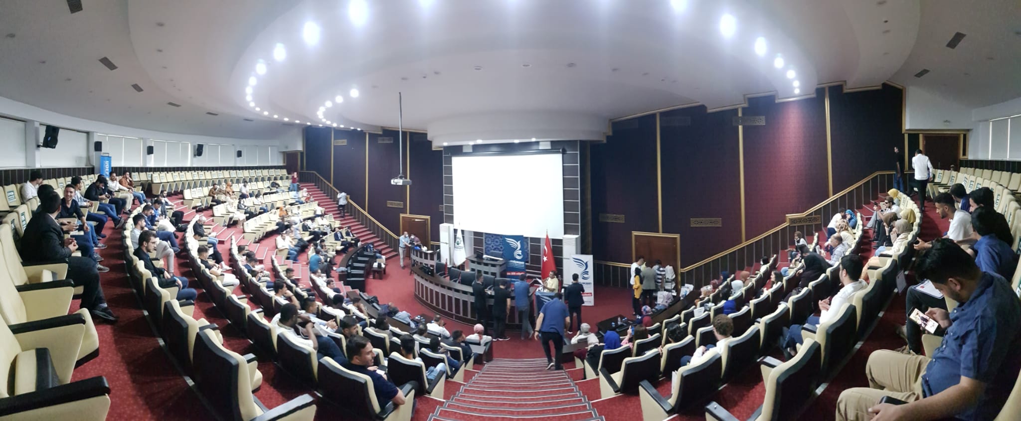 Konya’daki uluslararası öğrenciler mezuniyet heyecanı yaşadı