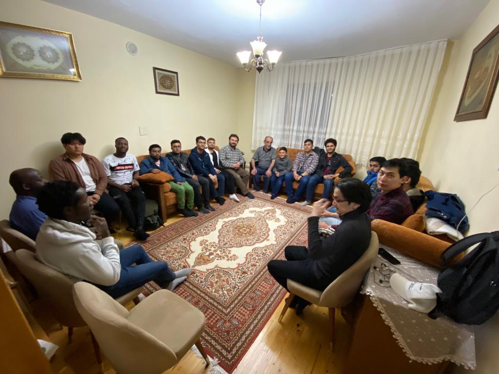 Hayırseverlerimiz Öğrencilerimizi İftarda Misafir Ediyor...