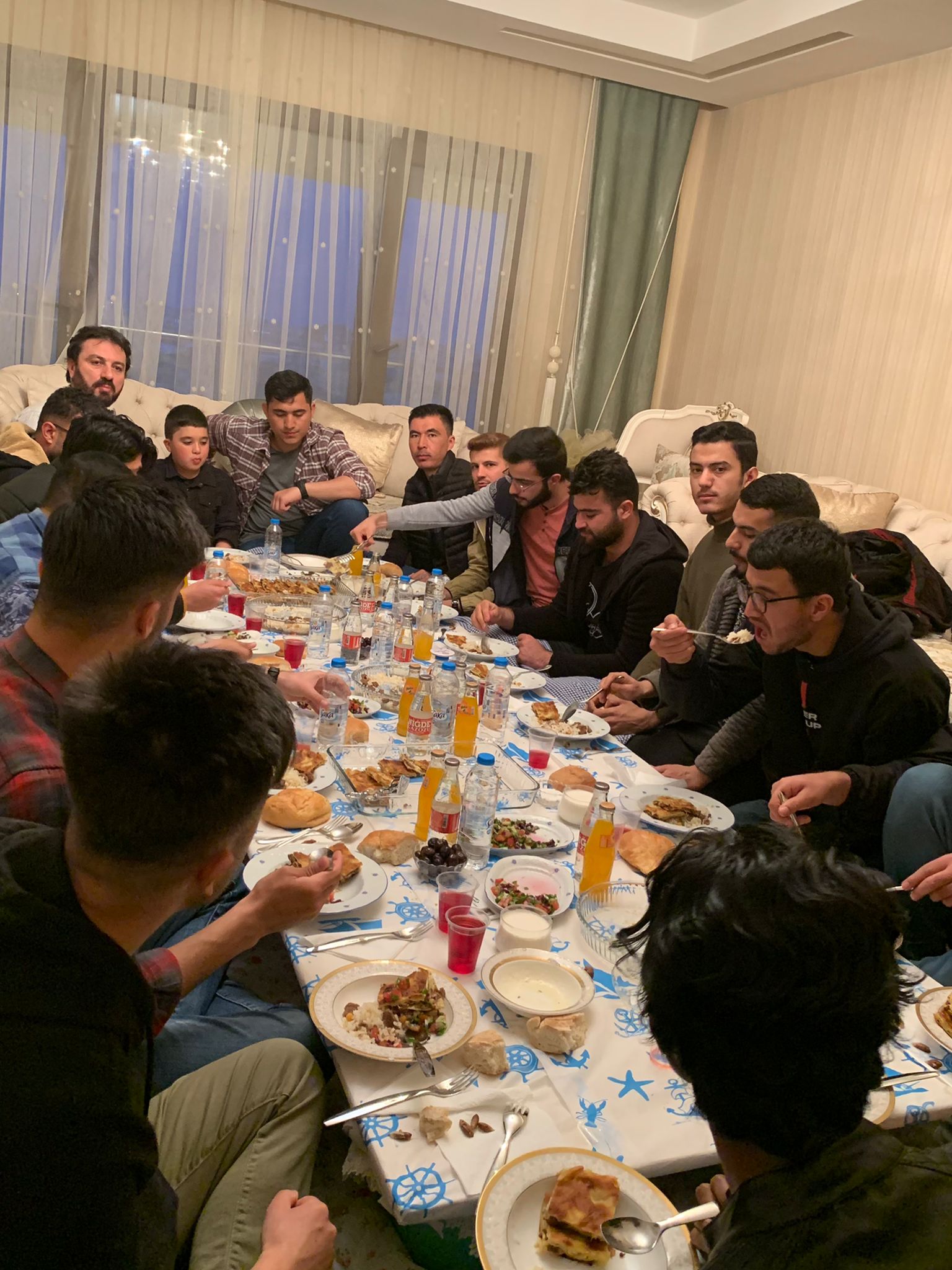 Hayırseverlerimiz Öğrencilerimizi İftarda Misafir Ediyor...