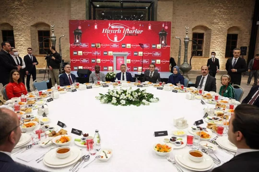 Uluslararası Öğrencilerimiz Cumhurbaşkanı Yardımcısı Fuat Oktay ile