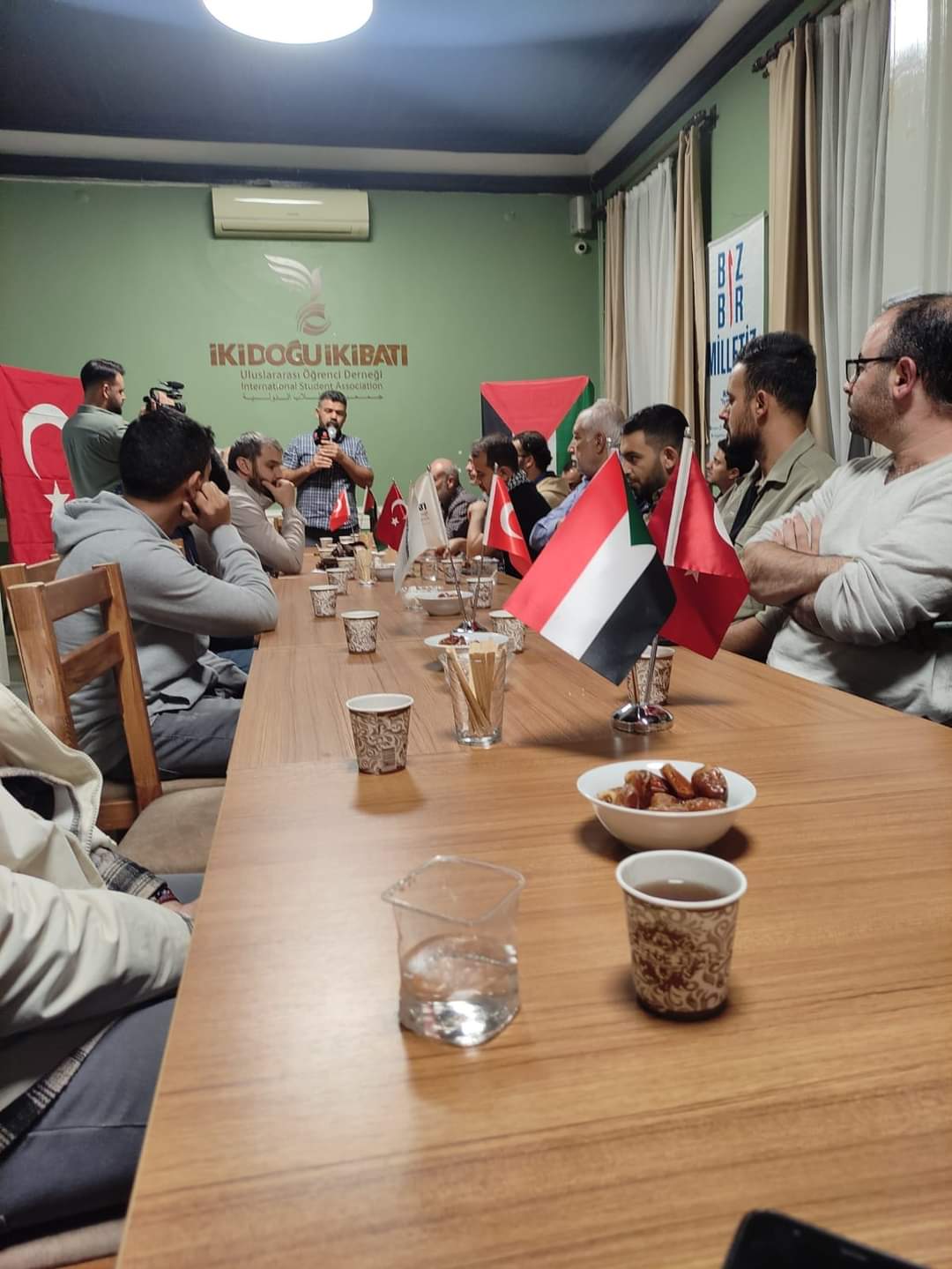 Siyonist Saldırılarda Yakınlarını Kaybeden Filistinli Öğrencilere Taziye Programı
