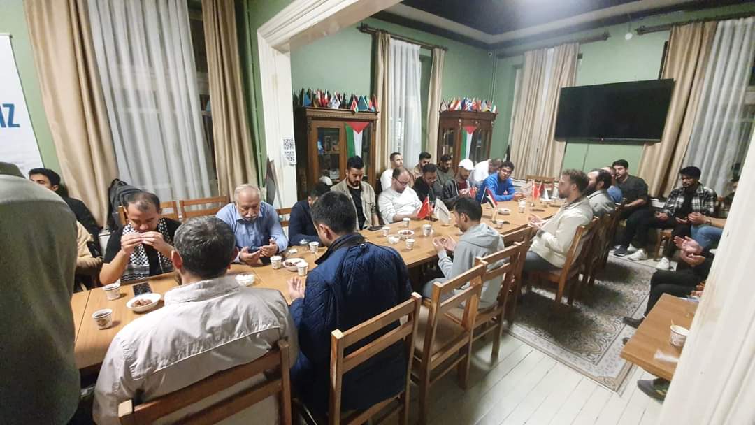 Siyonist Saldırılarda Yakınlarını Kaybeden Filistinli Öğrencilere Taziye Programı