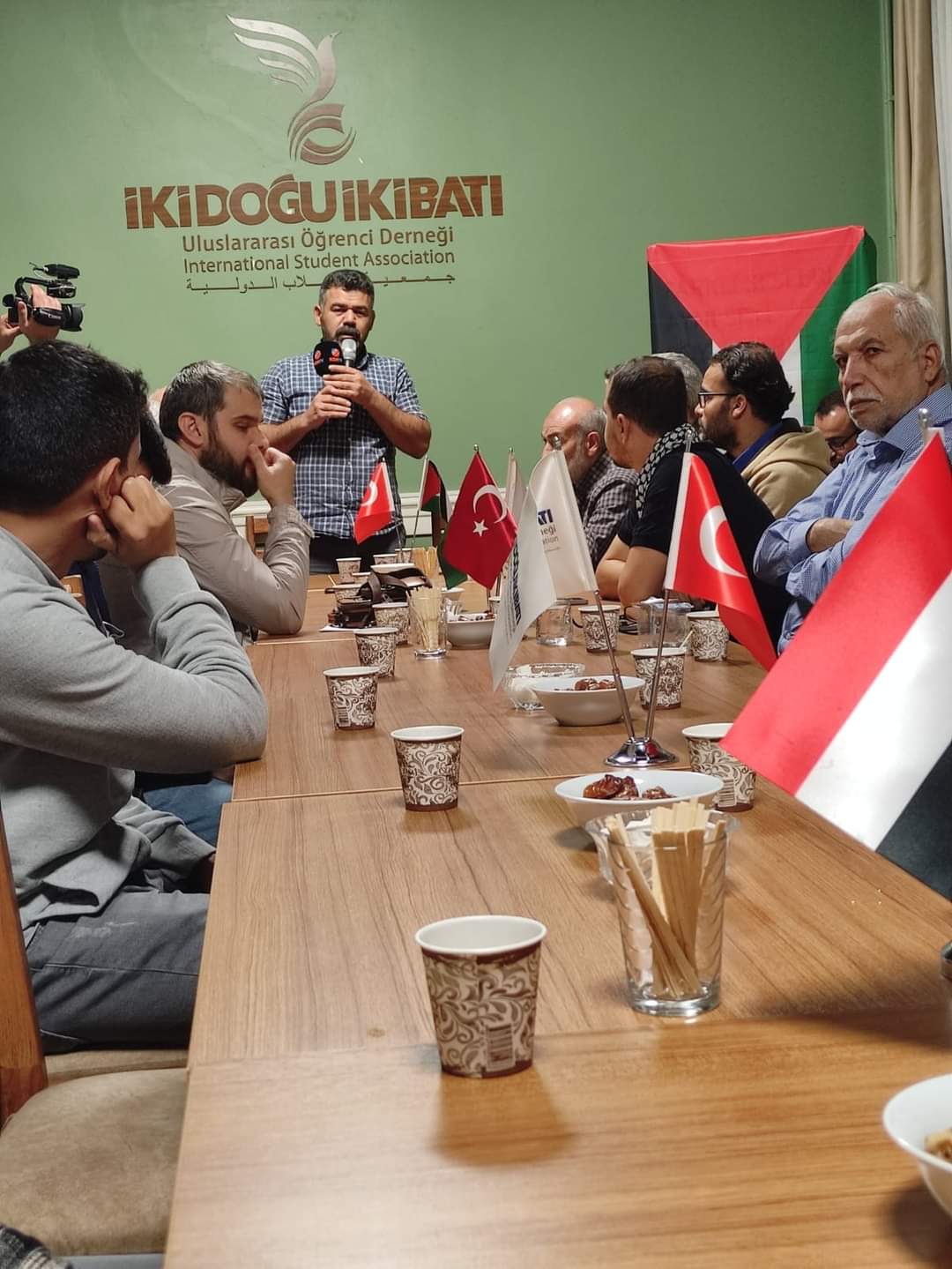 Siyonist Saldırılarda Yakınlarını Kaybeden Filistinli Öğrencilere Taziye Programı