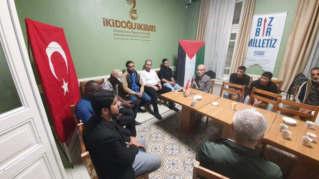 Siyonist Saldırılarda Yakınlarını Kaybeden Filistinli Öğrencilere Taziye Programı