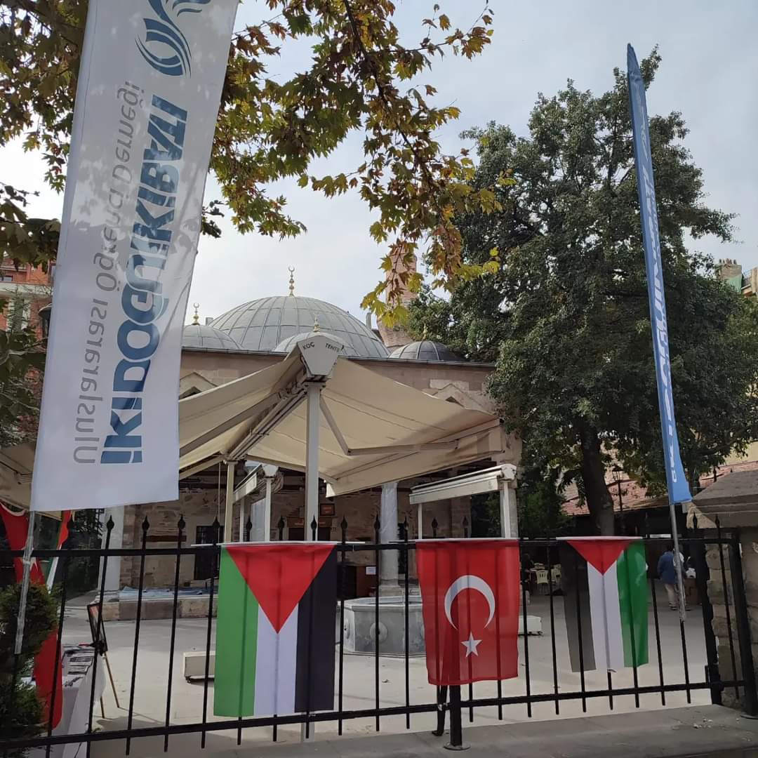 İki Doğu İki Batı’dan Filistinli Öğrencilere Destek Kermesi